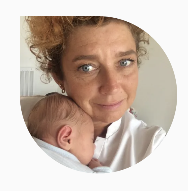 Joyce Buis - van Ekeren met een pasgeboren baby